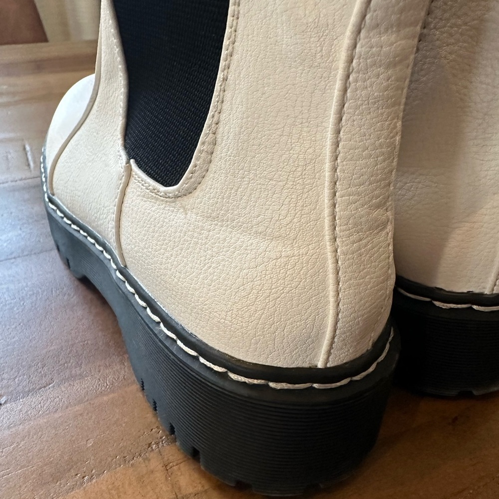 White Chelsea Boots - Picture 7 of 11
